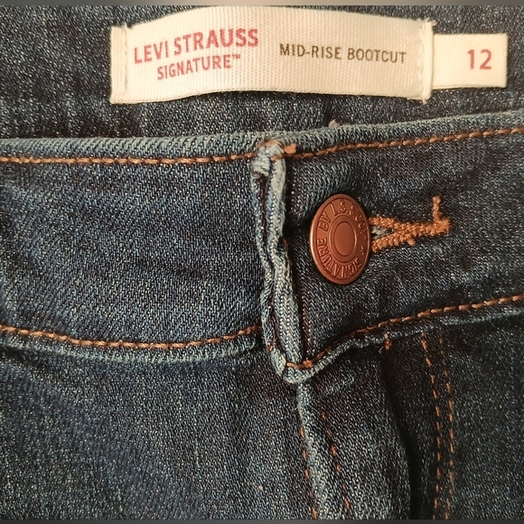 Signature by Levi Strauss Dark Blue Flare Jeans - Picture 6 of 6
